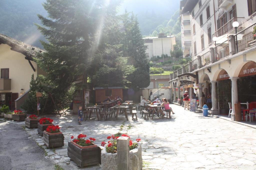 Hotel Monterosa アラーニャ・ヴァルセージア エクステリア 写真