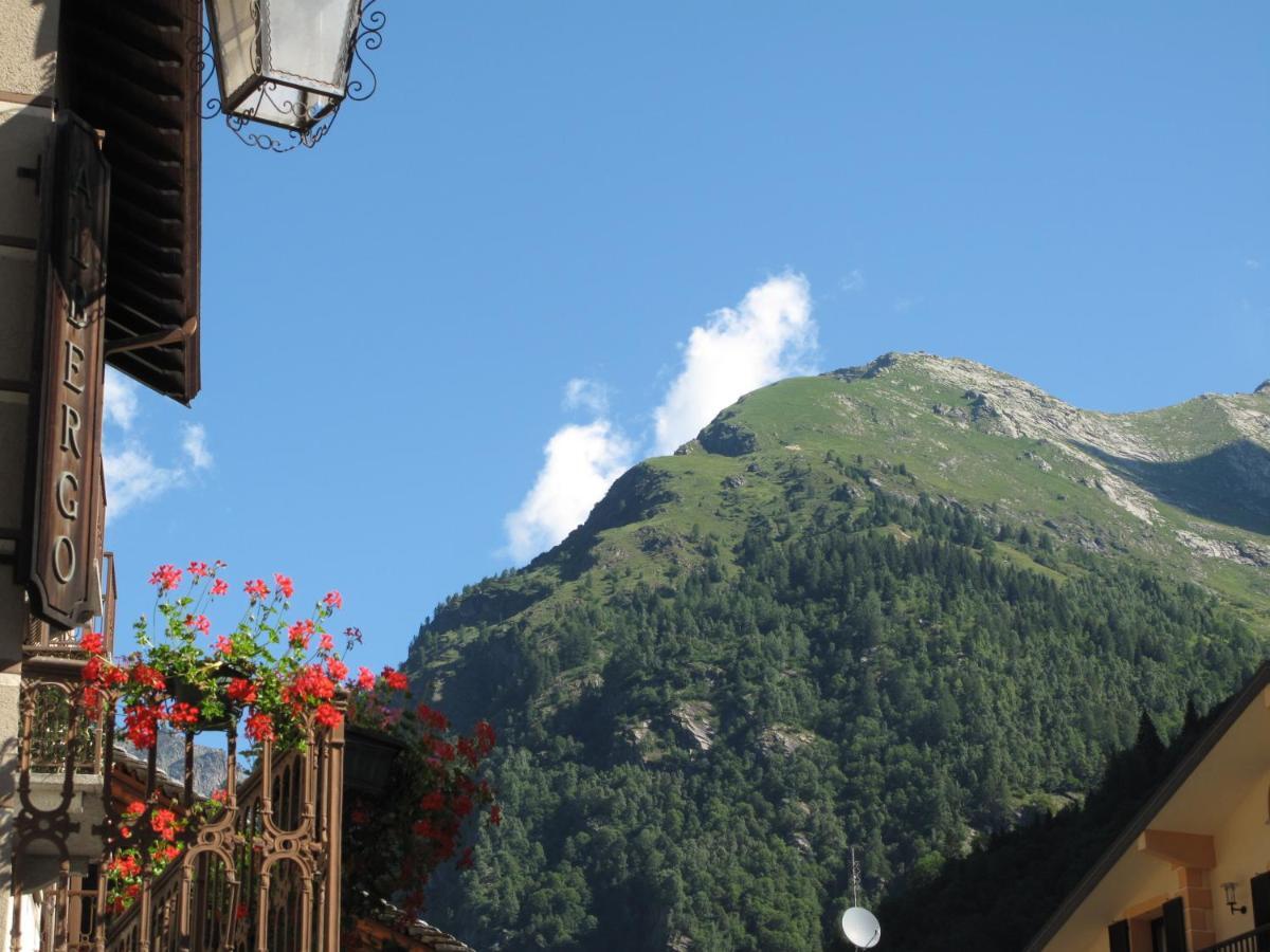 Hotel Monterosa アラーニャ・ヴァルセージア エクステリア 写真